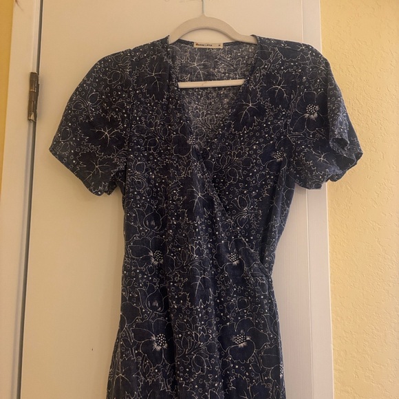 Marine Layer Dresses & Skirts - Marine Layer Navy Floral Wrap Dress